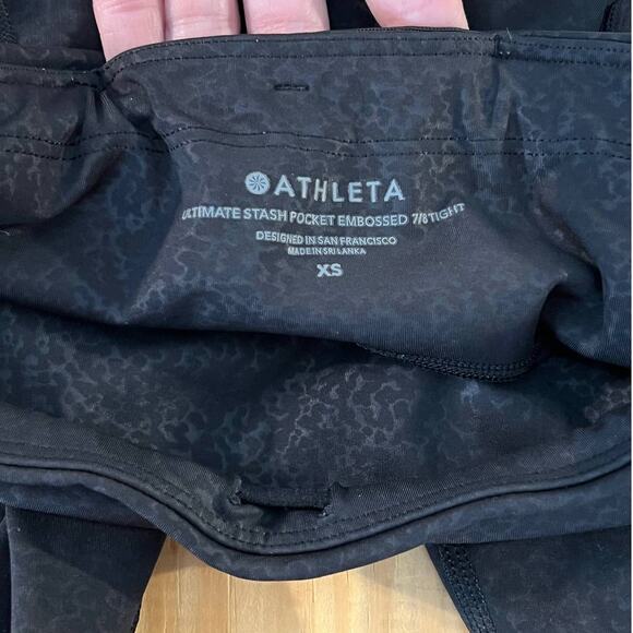 Athleta Black Ultimate Stash Pocket Embossed 7/8 Tight Side/Waist Pocket Size XS - Picture 9 of 16